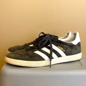 Previously loved Adidas Gazelles.  In very good condition!